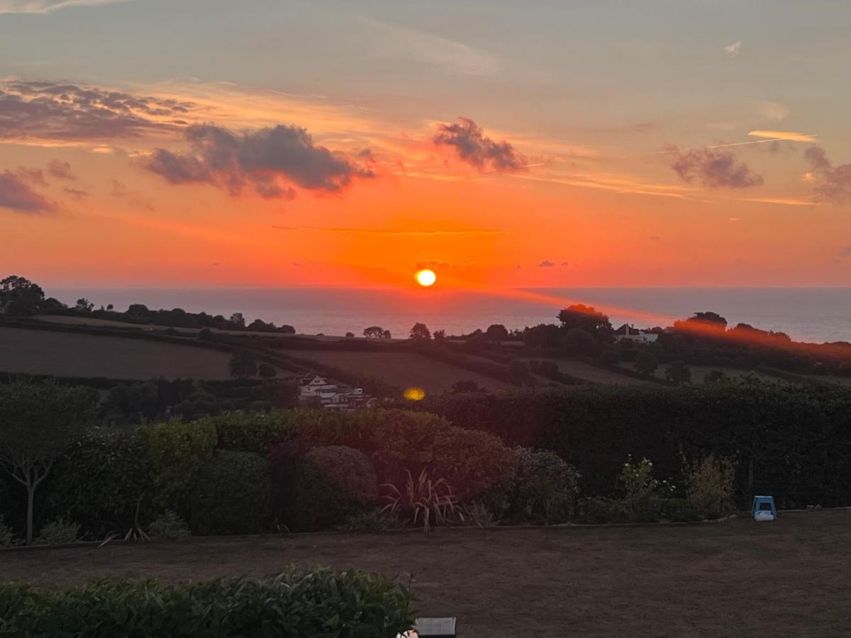 Halekulani Devon Homestay Torquay Eksteriør bilde